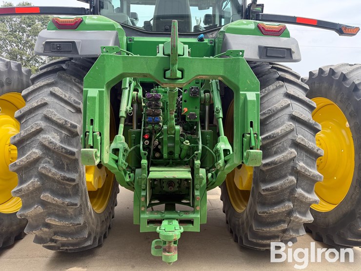 2020-john-deere-8r-250-image-9