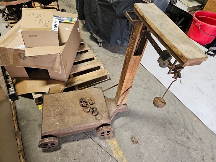 #105-•-howe-rolling-balance-scale-image-8