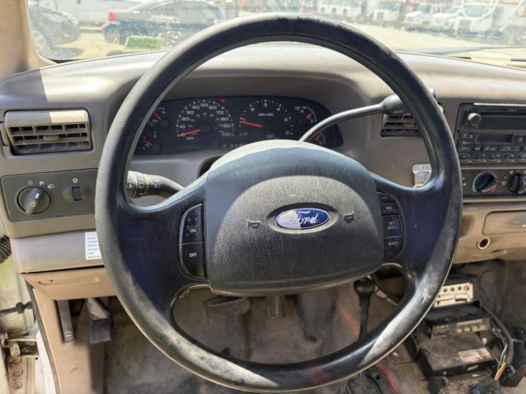 2002-ford-f550-image-14