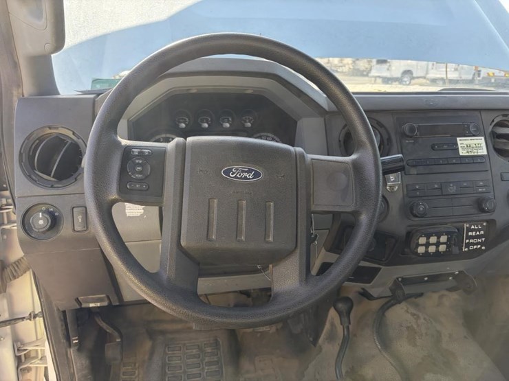 2011-ford-f250-image-13