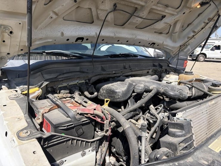 2011-ford-f550-image-8