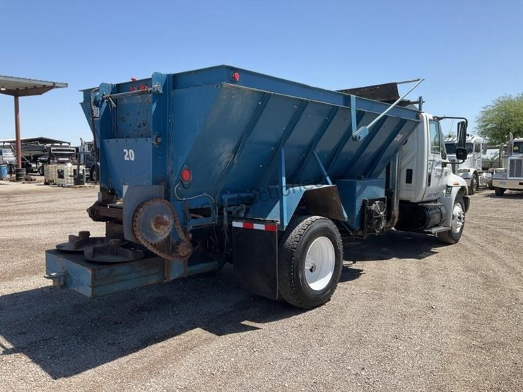 2007-international-durastar-4300-image-4