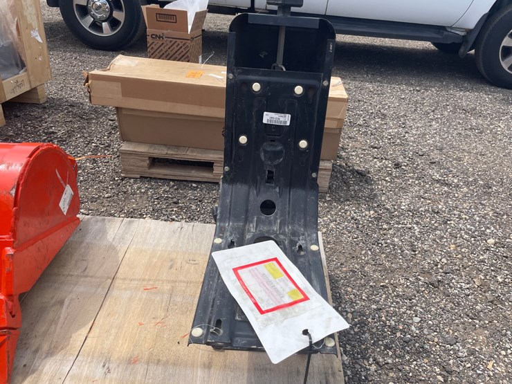 #2780-•-john-deere-seat-base-image-3
