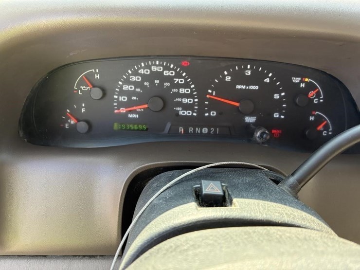2004-ford-f350-image-18