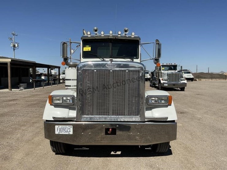 1996-peterbilt-379-image-2