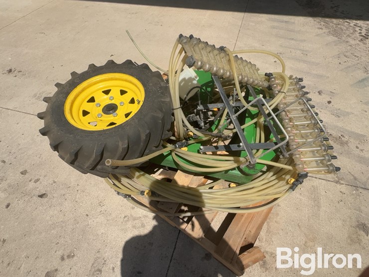 john-blue-24r30-liquid-fertilizer-system-image-19