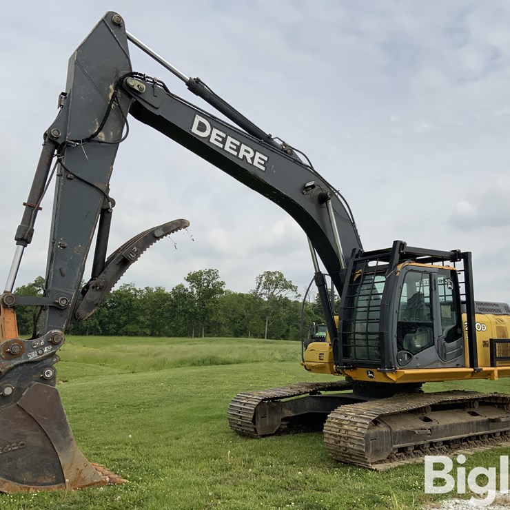 2007 DEERE 240D LC