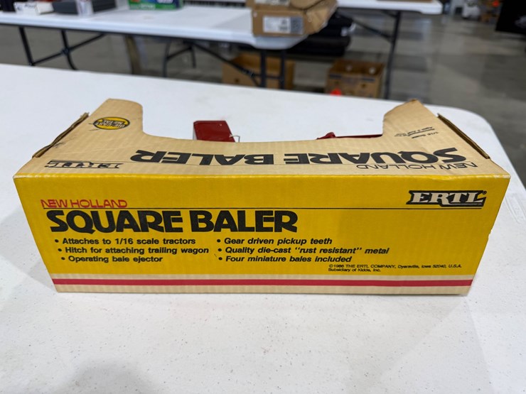 #47263-•-new-holland-square-baler-vintage-toy-image-5