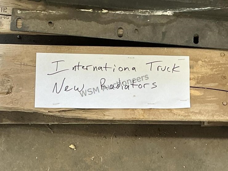 international-truck-radiators-(new)-image-6