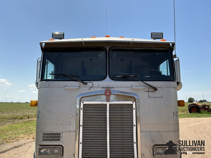 1985-kenworth-k100-image-18