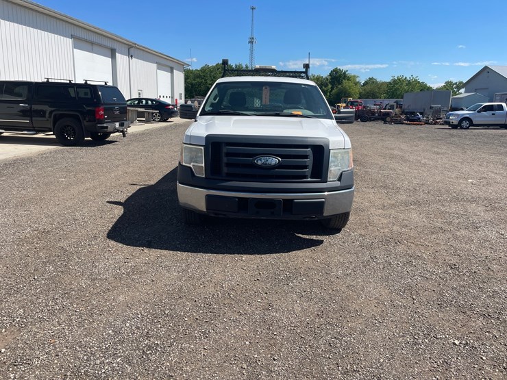 2009-ford-f150-xl-image-2