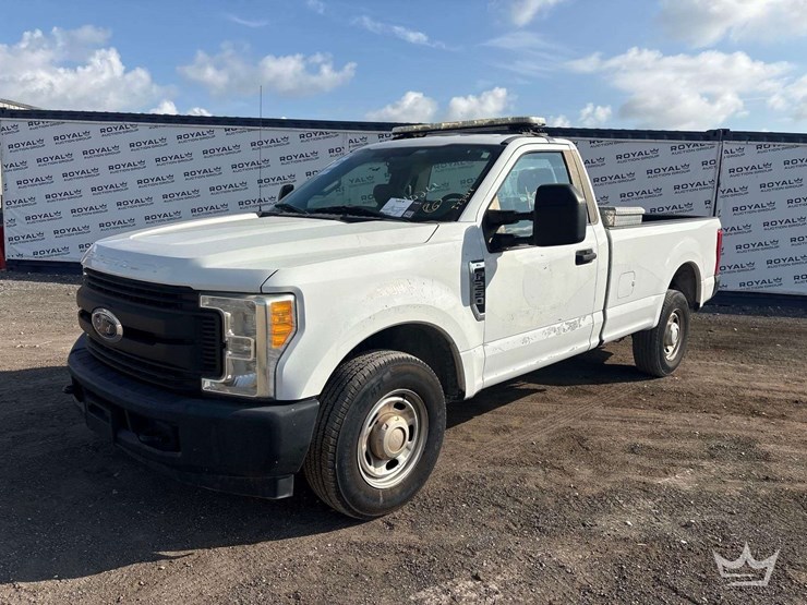 2017-ford-f250-image-1