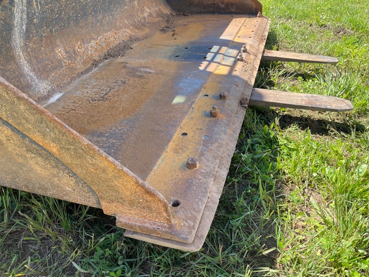 2020-caterpillar-246d3-image-8