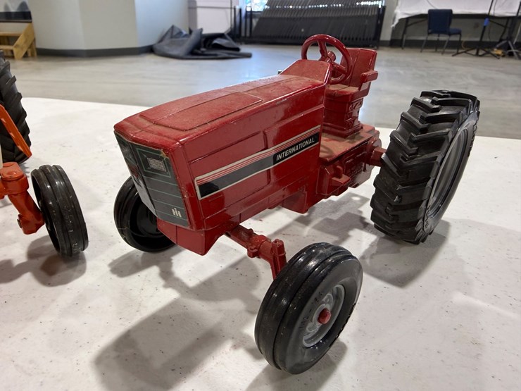 #47262-•-case-2390-vintage-tractor-toy-image-12