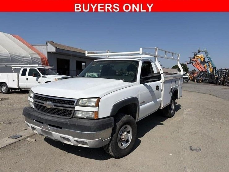 2006-chevrolet-3500-image-1