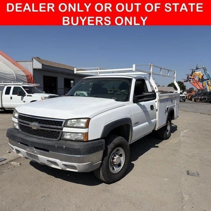 2006 CHEVROLET 3500