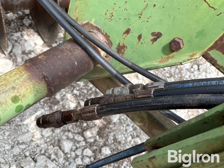 john-deere-230-image-16