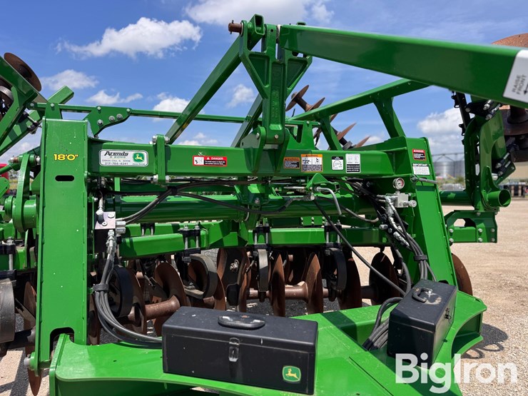 2018-john-deere-2730-image-15