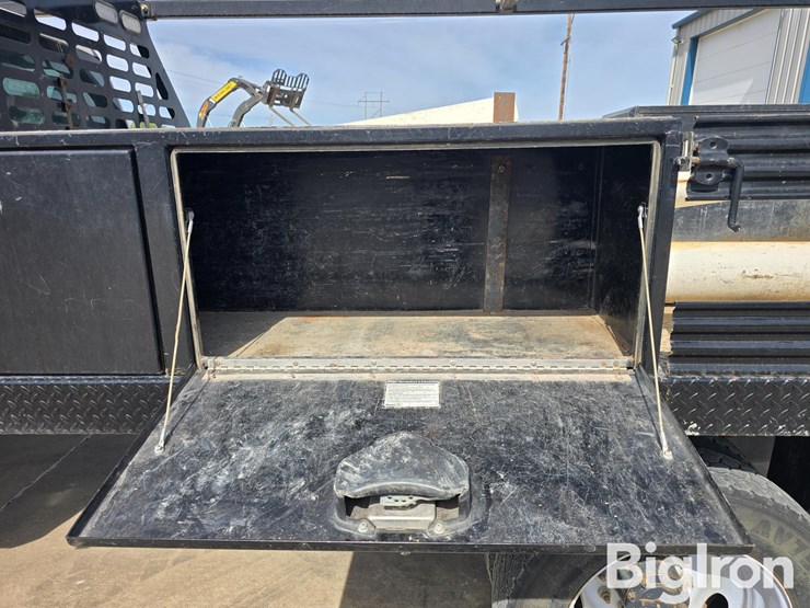 2019-ford-f550-xl-image-10