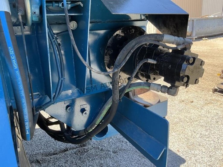 2020-versa-v-bottom-spreader-trailer-image-10
