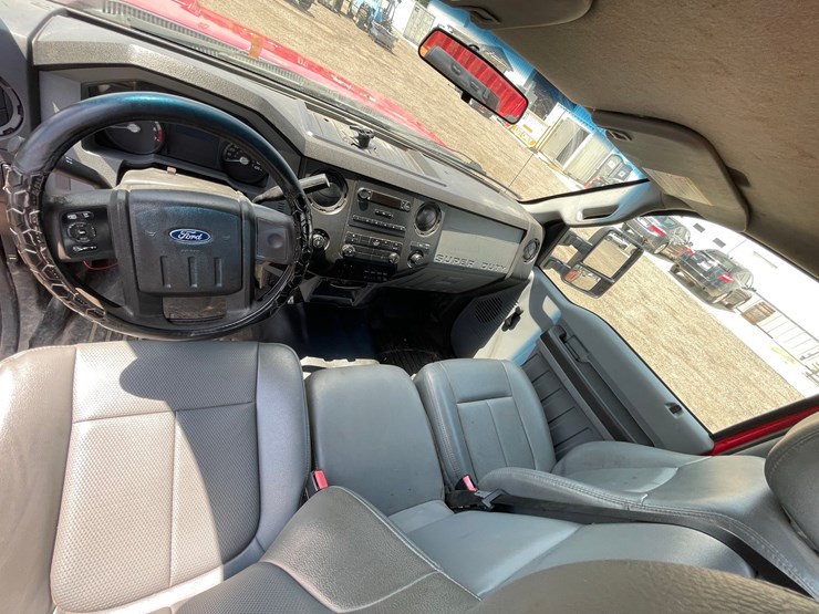 2012-ford-f350-xl-image-38