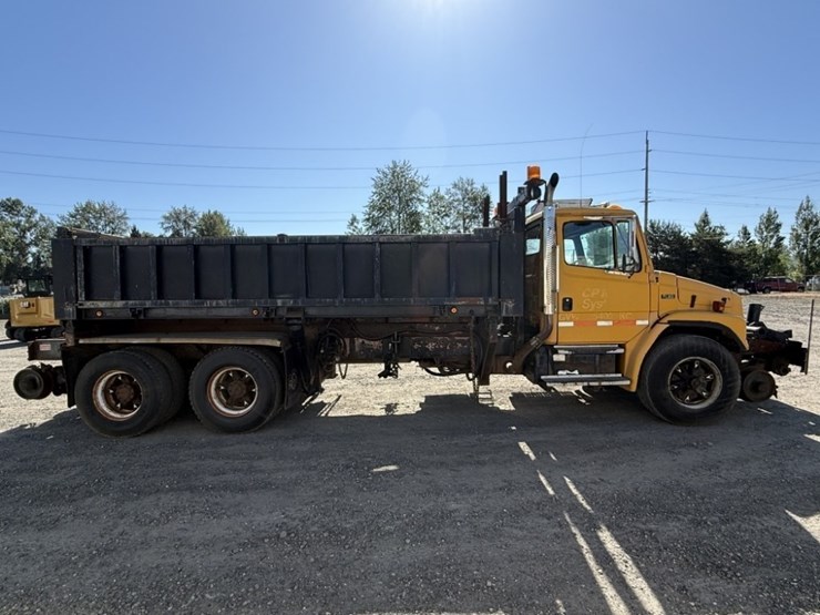 1994-freightliner-fl80-image-3