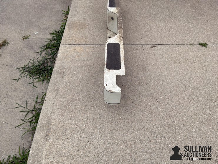 chevrolet-short-box-step-side-pickup-steel-bumper-image-14