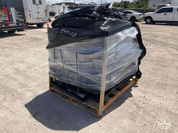 pallet-of-miscellaneous-vehicle-parts-image-1