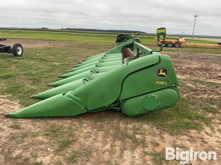 2018-john-deere-708c-image-8