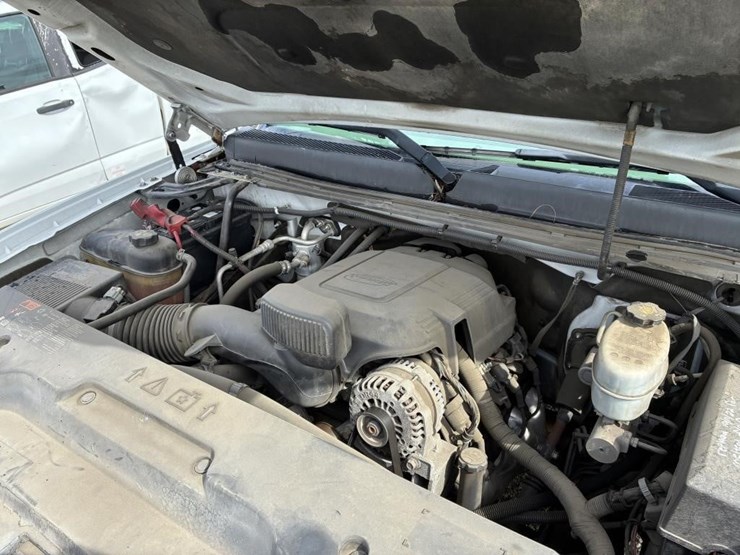 2012-gmc-sierra-2500-image-8