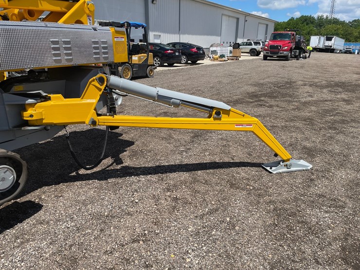 #2898-•-2023-omme-2750-rxbdj-hybrid-tracked-aerial-lift-image-13