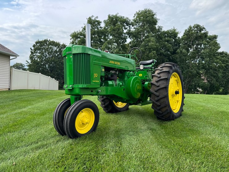 john-deere-70-image-1