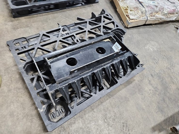 #332-•-32"-mini-skid-steer-rake-image-3