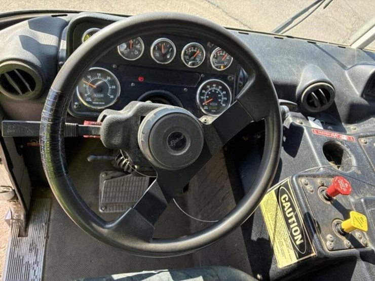 2011-autocar-xpeditor-image-18