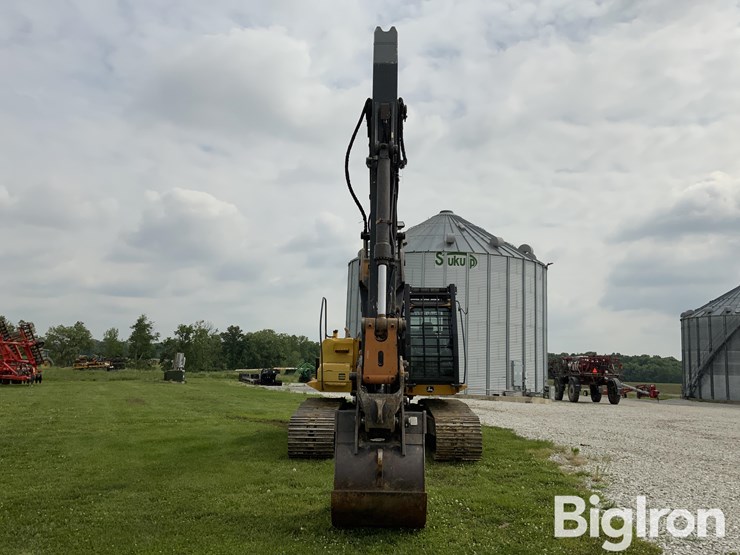2007-deere-240d-lc-image-2