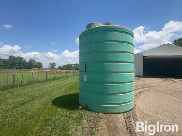 enduraplas-5500-gal-liquid-tank-image-1