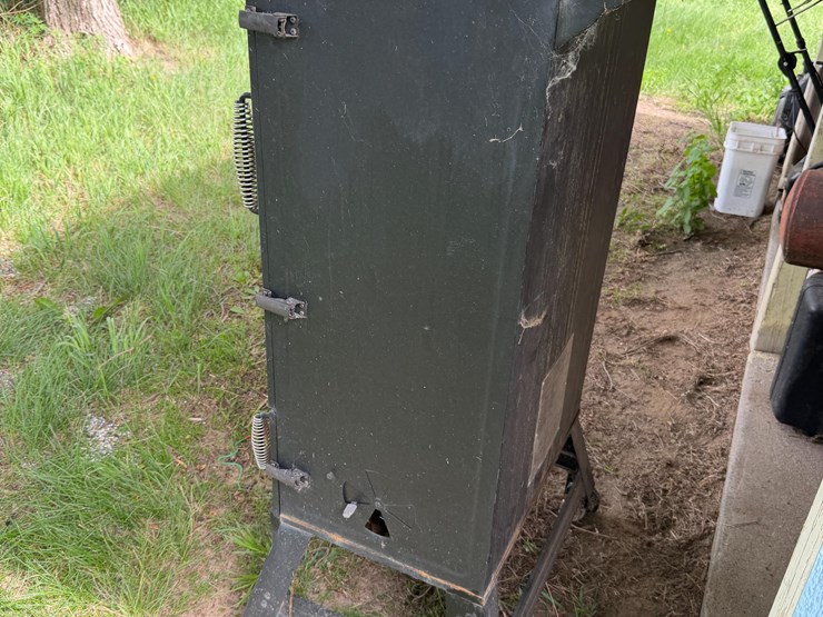 master-built-smoker-image-7