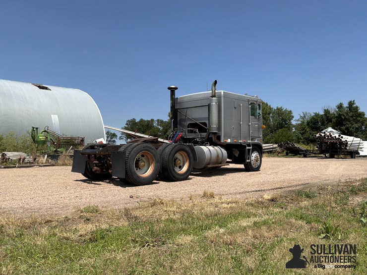 1985-kenworth-k100-image-5