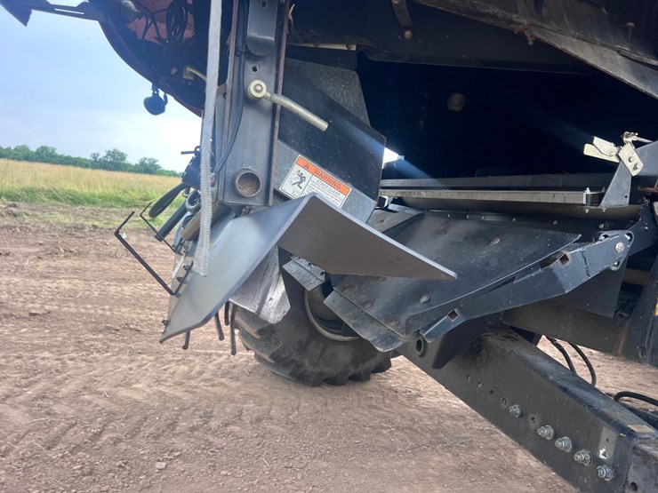 case-ih-8010-image-16