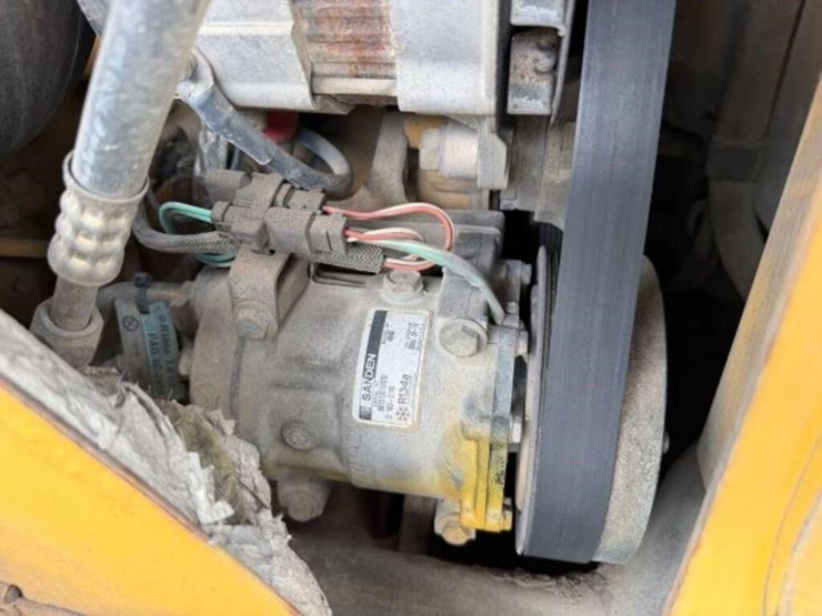 2010-caterpillar-924h-image-18
