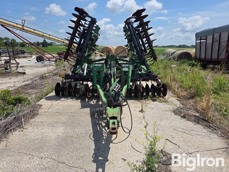 john-deere-726-image-2