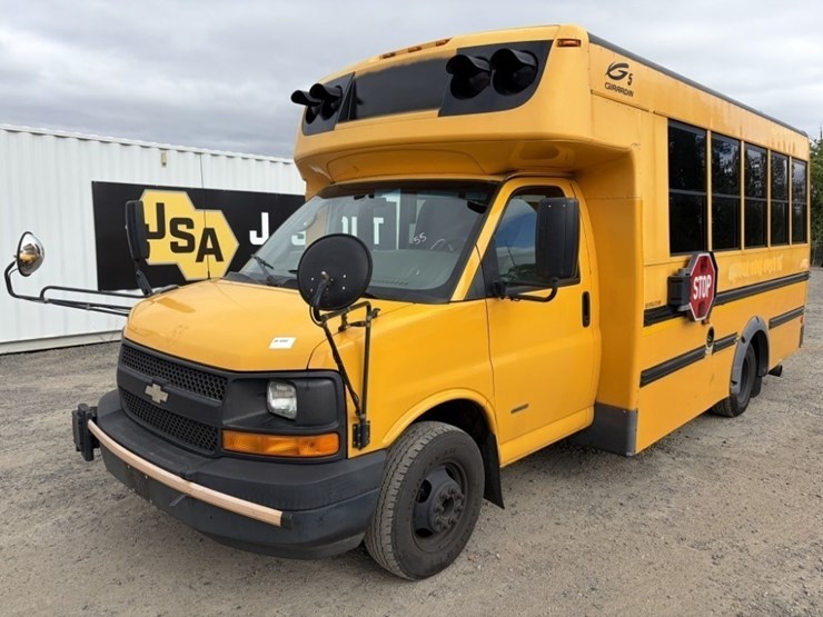 2008-chevrolet-express-school-bus-image-1