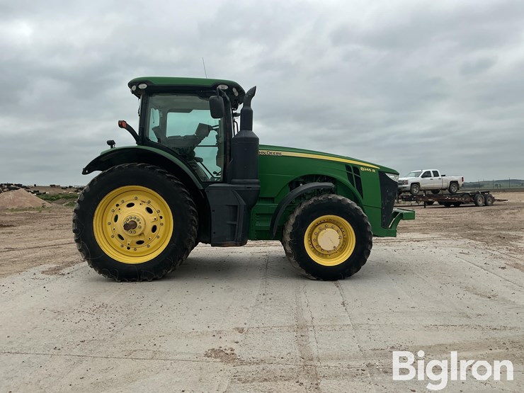 2014-john-deere-8245r-image-4