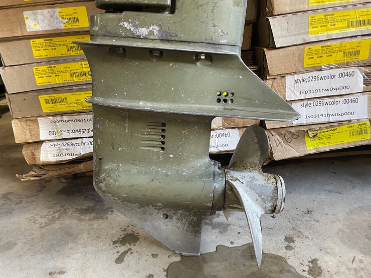 #2952-•-1974-johnson-15hp-short-shaft-tiller-outboard-motor-image-5