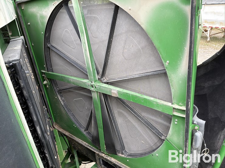 2010-john-deere-9770-sts-image-19