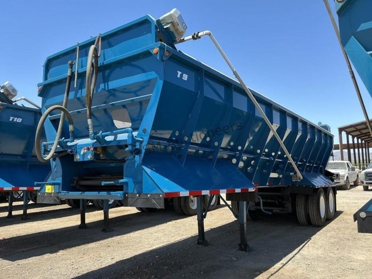 2014-versa-v-bottom-spreader-trailer-image-1