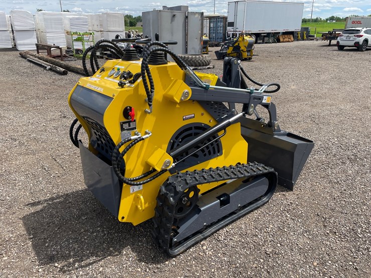 #2826-•-2026-landhero-mini-skid-steer-loader-image-5