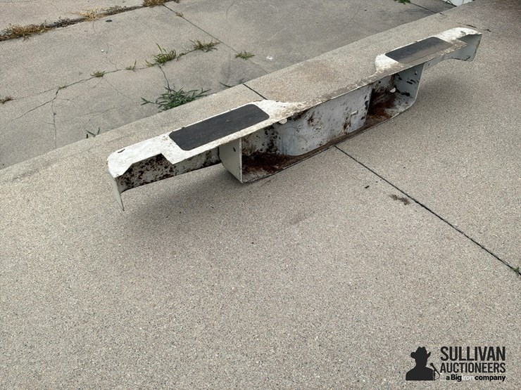 chevrolet-short-box-step-side-pickup-steel-bumper-image-15