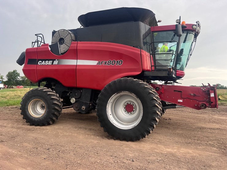 case-ih-8010-image-3