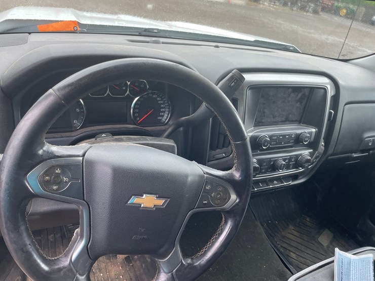 2018-chevrolet-silverado-1500-image-34